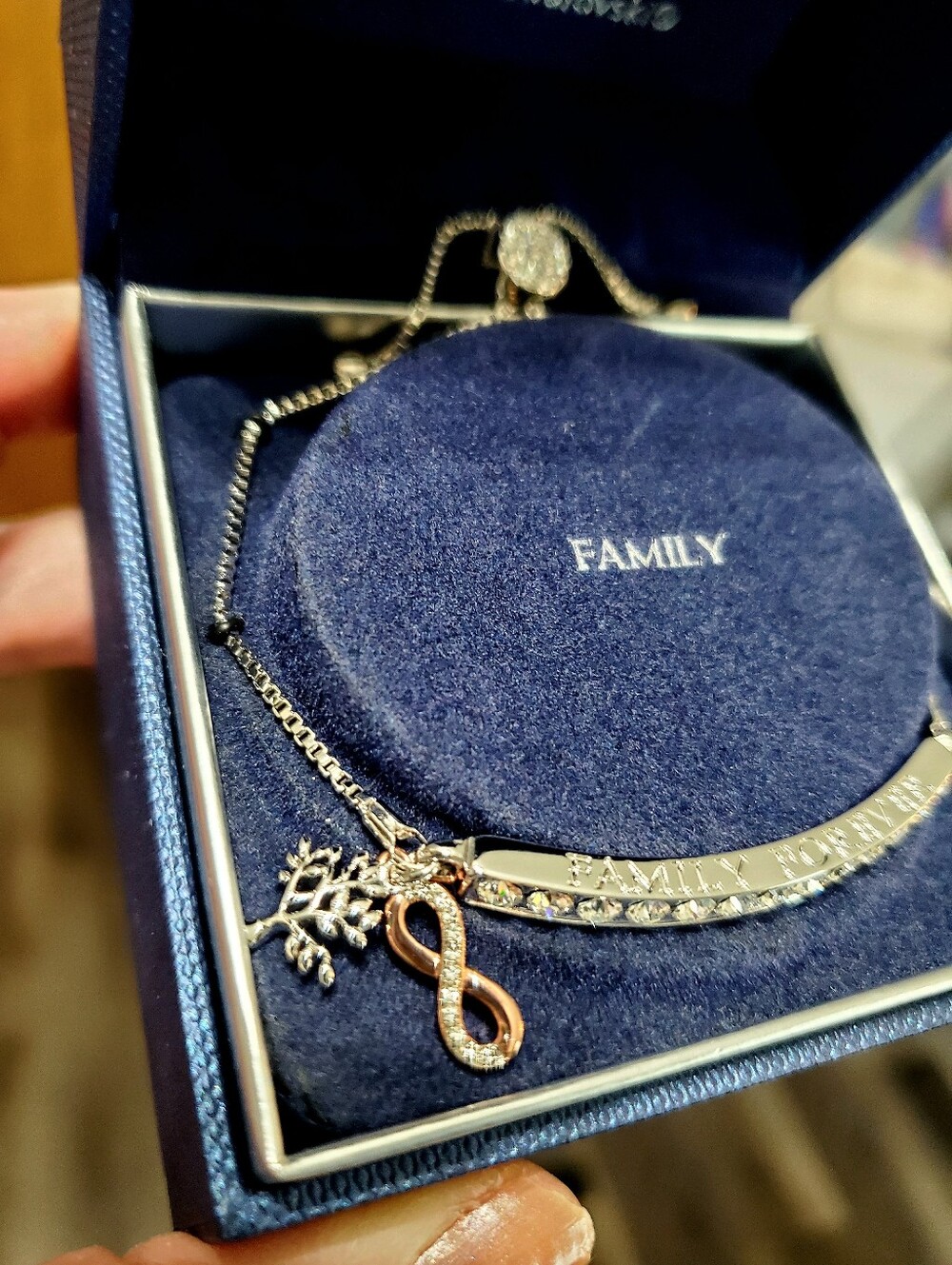Brilliance Crystal Infinity Bar FAMILY FOREVER Adjustable Bracelet - Picture 5 of 11